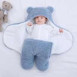 Cute born Baby Boys Girls Blankets Plush Swaddle Wrap UltraSoft Fluffy Fleece Sleeping Bag Cotton Soft Bedding Stuff y240417