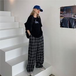 2024 Sommer Ankunft koreanischer Stil karierte Hosen Frauen Lose hoch taillierter Bein-Casual-Hosen-Studenten Vielseitige Mode High Street in voller Länge Hose Frauen