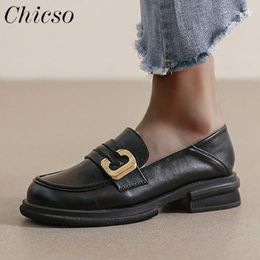Casual Shoes Women Loafers 2024 Spring British Style Metal Decor Leather 34-43 Large-Sized Female Soft Sole Office Low Heel Flats