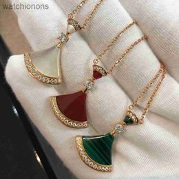 Fashion Luxury Blgarry Designer Necklace High Version v Gold Fan Pendant Qixi Skirt Necklace Female White Fritillary Red Jewellery with Logo and Gift Box