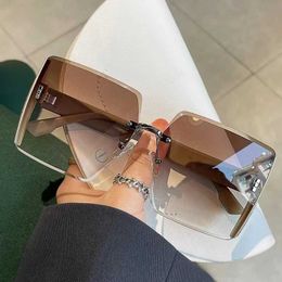 Sunglasses Luxury retro square sunglasses for womens classic retro gradient mirror frameless sunglasses for womens fashion frameless Oculos De Sol J240423