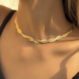 Necklaces Simple Twisted Flat Blade Snake Chain Sexy Necklace Ladies 2022 Vintage Gold Colour Clavicle Necklaces Girls Fashion Jewellery