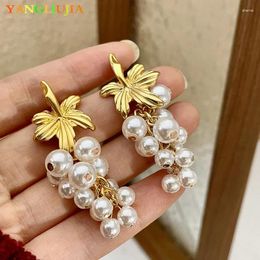 Stud Earrings Metal The Leaves Pearl European And American Style Personality Fashion Ms Girl Travel Wedding Accessories