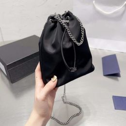 Woman Mini Bucket Bags Crossbody Shoulder Chain Bags Nylon Designer Bag Fashion Black String Bucket Totes Letter 10A