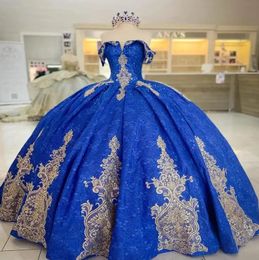 Kraliyet mavisi prenses quinceanera elbiseler omuzdan altın dantel aplike charro vestido de 15 anos 2024 tatlı 16 balo önlük