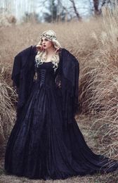 Gothic Black Lace Halloween Prom Dresses 2019 A Line Custom made Ruffles Ribbon Trumpet Long Sleeve Medieval Fairy Vingate Evening3268521