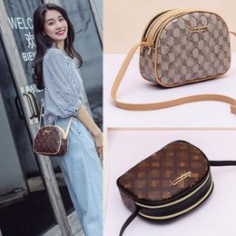 Fashion Retro Style Old Flower Clash Color Shoulder Bag Shell Women's Bag Coin Personalized Handheld Slanting Cell Phone Bag Bags