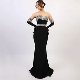 Party Dresses Charming Strapless Mermaid Evening Dress Classic Black With Diamond Decoration Sexy Open Back Sweep Train Gowns Custom