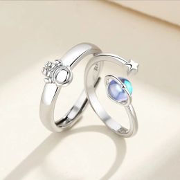 Bands 2023 New Design Couple Rings Happy Planet Astronaut Moonstone Couple Pair Ring Women Men Dating Ring for Couple Gift