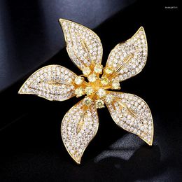 Brooches Beautiful Zircon Flower For Women Men Gold Color Dress Brooch Wedding Accessory Rhinestone Lapel Pins Bouquet Jewelry