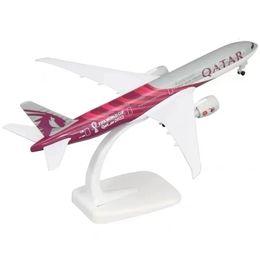 20cm Alloy Metal Air Qatar Airways Boeing 777 B777 Aeroplane Model Diecast Air Plane Model Aircraft Wheels Landing Gears Diecast 240417