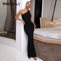 Casual Dresses InsLucky Diagonal Collar Backless Bodycon Maxi Dress For Women Fashion Elegant Evening Black Sleeveless Skinny Robe 2024