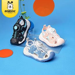 Bobdog House Unisex Kid's Criança de Sandálias de dedo do dedo do pé com fivela giratória, sapatos de água de praia respiráveis e respiráveis não deslizantes para menino BBT32245