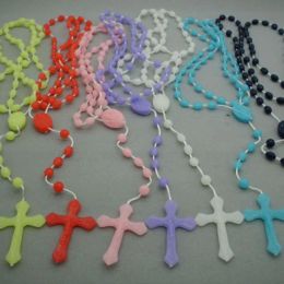 Necklaces 1Pc Multicolor Rosaries low in Dark Plastic Rosary Beads Bright Necklace Luminous Cross Necklace Catholicism Prayer Jewellery
