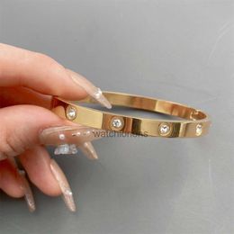 High Quality Luxury Bangle carter Wholesale Stainless Steel Bracelets Couples Titanium Bracelet Accessories Manufacturer De Couple