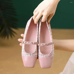 Casual Shoes Women Flat French Style Single Shoe Women's Design Sense 2024 Spring Color Blocking Retro Mary Jane Chain Flats