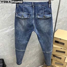 Женские джинсы модельер -дизайнер мужские джинсы ретро -эластичные стройные наклейки кардиганские джинсы мужские ретро -повседневные джинсы штаны yq240423