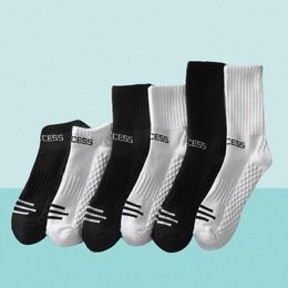 Men's Socks 4 Pair 2024 Men Deodorant Spring Autumn Moisture Sweat Basketball Wicking Professional Running Training