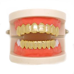 Hip hop braces for men and women with 8 upper and 8 lower teeth 18k gold-plated upper and lower teeth Halloween gold teeth vampire dentures