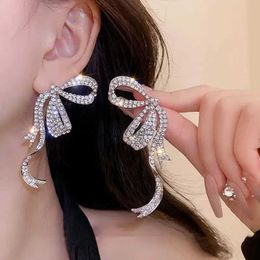 Dangle Chandelier Fashion Shiny Full Rhinestone Ribbon Bow Drop Earrings for Women Luxury Bridal Wedding Long Tassel Earring Jewellery Accessories d240323