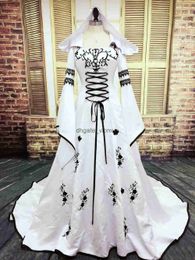 Real Picture Gothic Wedding Dress Black and White Muslim Dresses with Hat Exquisite Embroidery Lace Appliques Bridal Gowns Bell Sleeves