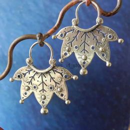 Dangle Chandelier Vintage Metal Silver Colour Carving Leaf Pattern Geometry Hollow Earrings for Women Jewellery H240423