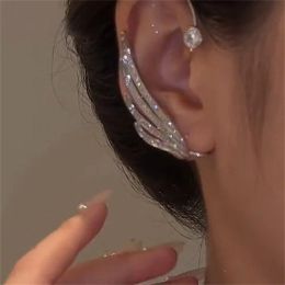 Earrings Flashing Wings Ear Clips without Ear Holes for Women Simple and Cold Wind Ear Hangers with Advanced Sense 2023 New Earrings