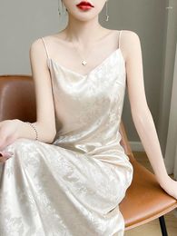 Casual Dresses Elegant Women V-Neck Satin Spaghetti Strap Summer Sleeveless Solid Colour Jacquard Dress Ladies Long