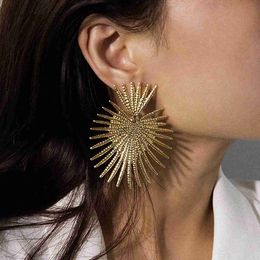 Dangle Chandelier Punk Exaggeration Luxury Big Earrings for Women Vintage Unique Heart Designer Earrings 2023 Statement Drop Earrings Fashion Gift d240323