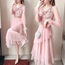 Casual Dresses Women V-Neck Mesh Long Sleeve Dress Elegant Ruffle Lace Liner Plus Velvet Beading Sequins Bottoming Big Swing KW330