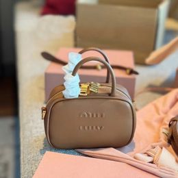 Fashion Cowhide Leather Mini Messenger Bag Cute Cosmetic Bag Designer Bag Luxury Handbag Casual Cross Body Small Shoulder bag Classic Camera Bag Perfect Details