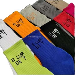 Cotton Socks for Men and Women Classic Alphabet Breathable Mixed with Football Basketball Sports for Women Canada Men 100% Organic Sports Socks White