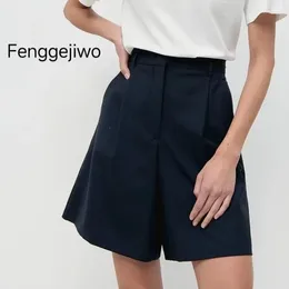 Women's Shorts Fenggejiwo Wool Fabric Ultra-fine Upper Body Shape Super Good. The Logo Inside Is Woven With