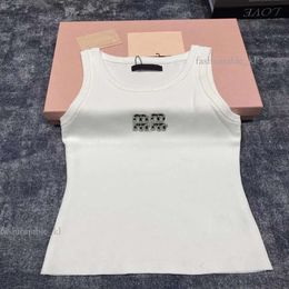 Miu Summer Tank Top Designer Womens Vest Women Tank Fashion Colorful Letter Water Black Waist Exposed Tank Top Young Girl Sports Tight Womens Top T Shirt 186