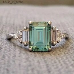 Band Rings Exquisite Charm Princess Cut for Women Silver Colour Metal Inlaid Green White Zicron Stones Ring Wedding Jewellery H240424