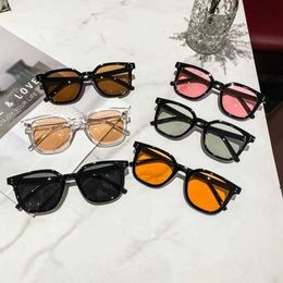 Sunglasses High-Quality Square Men Women Sunglasses Fashion New Metre Nail Hip Hop Sun Glasses Retro Sunglasses for female male 240423