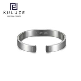 Pulseira de titânio original de Kuluze de miçanga 100% pura pulseira atlética de titânio pura Mulheres Mulheres Pulset de punho de mangueira em forma de C.