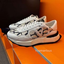 Shoe Shoes Men's New Designer Sneakers Spring Trainer Cowhide Collar High Silk Light Canvas Soft Lightweight Fashion Comfortable Casual