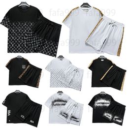 designer mens tracksuits summer t-shirt tshirts 2pcs set breeches Bermuda shorts suits paris flowers basic luxury pants casual geometry sportsuit top