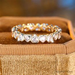 Wedding Rings Delicate Single Row Heart Thin Rings For Women Antique Gold Colour White Zircon Stacking Wedding Bands Versatile Hand Jewellery CZ