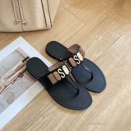 Summer Newest Top Quality Fashion Woman Flip Thong Sandal Metal Designer Slipper Shoe Leather Luxury Srs Mule Loafer Sandale Flat Heel Black Outdoor Beach AAA+