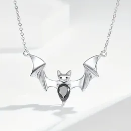 Pendant Necklaces Silver Colour Bat Necklace Fashionable Personality Retro Creative Fun Men's And Women's Festival Party Accessories Gift