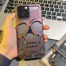 Cell Phone Cases Luxury Matte Plating Metallic Colour Hollow Out Skull Hard Case For iPhone 14 13 12 11 Pro Max 15 Plus Fashion Shockproof Cover d240424