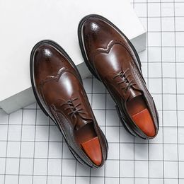 Casual Shoes Spring 2024 Business Oxford Men Driving Lace Up Shoe Cowhide Comfortable British Retro Party
