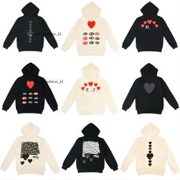 Men's Hoodie 24S Designer Play Commes Jumpers Des Garcons Letter Embroidery Coat Long Sleeve Jacket Women Red Heart Loose Player Sweater Cardigan Zipper Hoodie 876