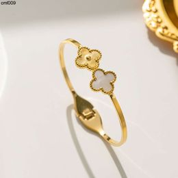 Designer Bracelets Leaf Clover Bangle Jewellery Open-end Bracelet Brand Gold Plated Women Lady Party Gifts