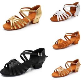 الصنادل الساخنة New Latin Dance Shoes Childrens Dance Shoes Child/Kids/Girls Ladies Modern Ballsa Salsa Practice Sandals 240423