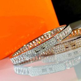 Highend Luxury H Home Bangle Advanced Pig Nose Twisted Buckle Belt Bracelet with Ladder Square Diamond 925 Pure Silver Thick Plated 18k Gold Sugar Super Sparkling
