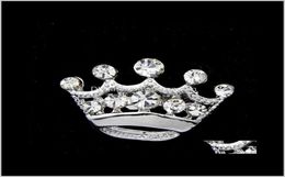 Pins Fashion Sier Tone Clear Crystal Crown Brooch Man Women Rhinestone Diamante Pins Wedding Jewellery Brooches Cor Breastp7782090