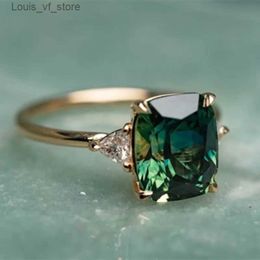 Band Rings Elegant Square Ring for Women Fashion Gold Color Inlaid Green Zircon Wedding Bridal Engagement Jewelry H240424